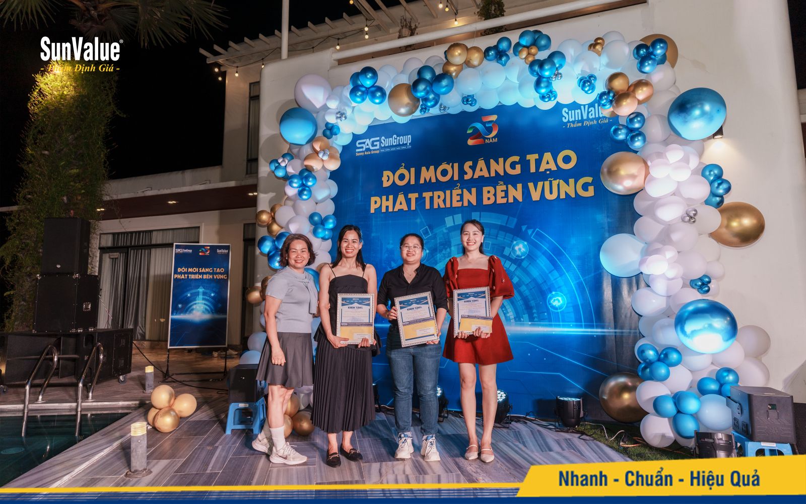 Trao giải quản lý kinh doanh xuất sắc nhất 6 tháng đầu năm
