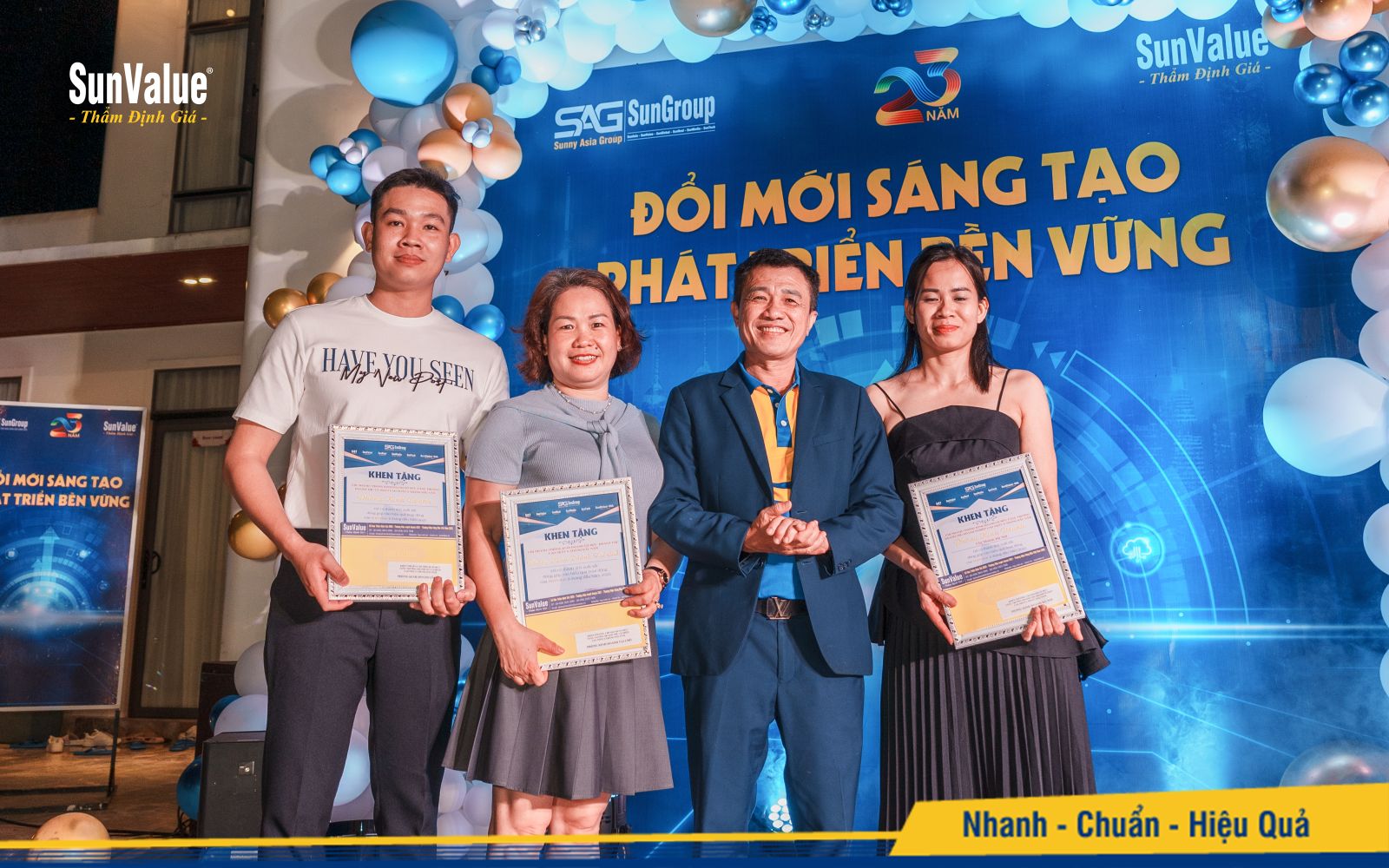 Trao giải cho chi nhánh có mức tăng trưởng doanh thu cao nhất 6 tháng đầu năm