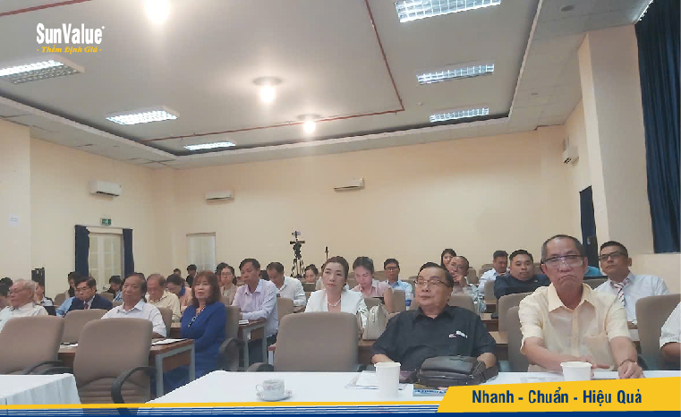 Tọa đàm thu hút đông đảo chuyên gia kinh tế, nhà khoa học, đại diện các tổ chức pháp lý và doanh nghiệp hàng đầu tham dự