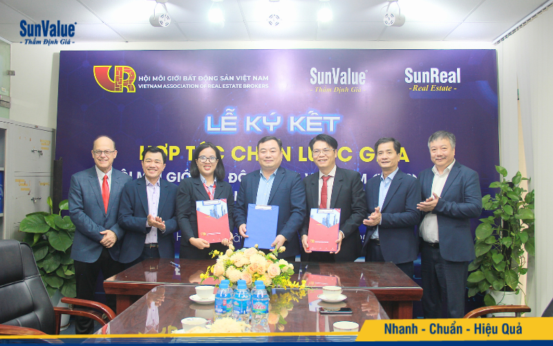 Lễ ký kết hợp tác chiến lược giữa Hội Môi giới Bất động sản Việt Nam và SunValue mang ý nghĩa thắt chặt quan hệ đối tác giữa hai tổ chức