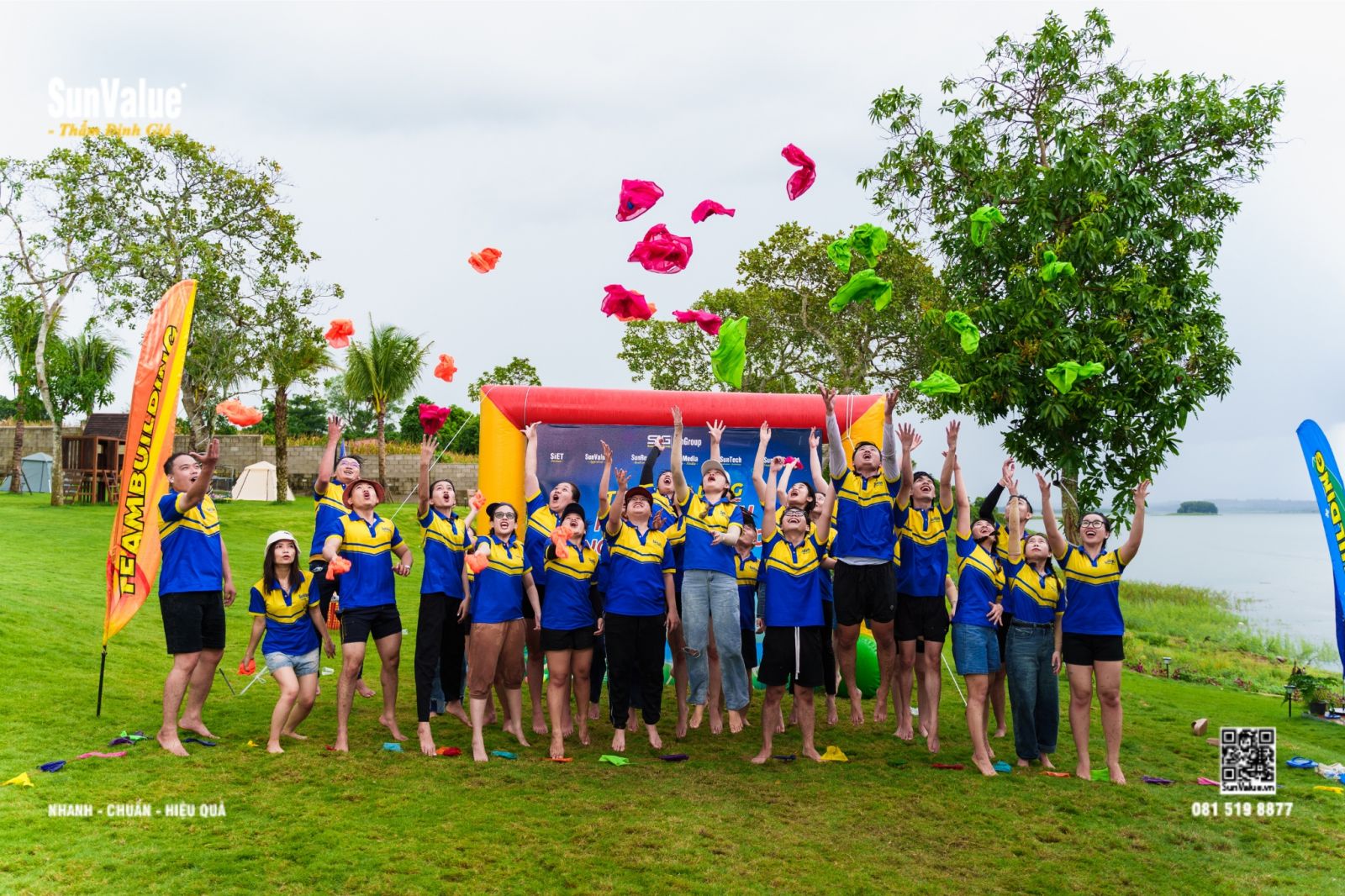 Kết thúc hoạt động team building ngoài trời